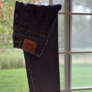 Levi High Wasted 90s Mom Jeans!